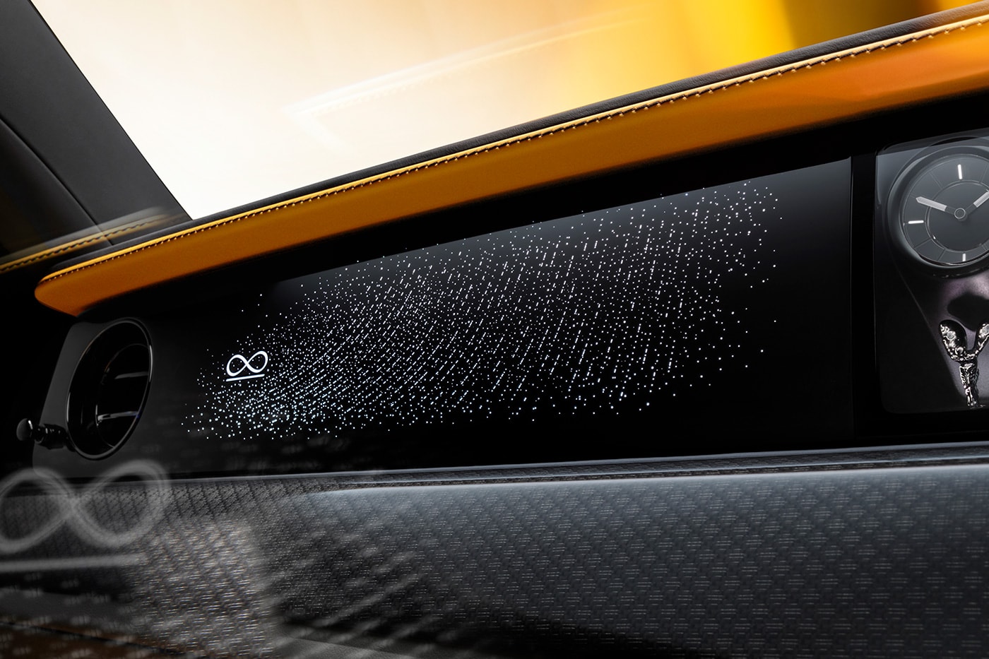 웅장함과 세련됨이 공존하는 롤스로이스 고스트 시리즈 II & 블랙 배지 고스트 시리즈 II 시승기