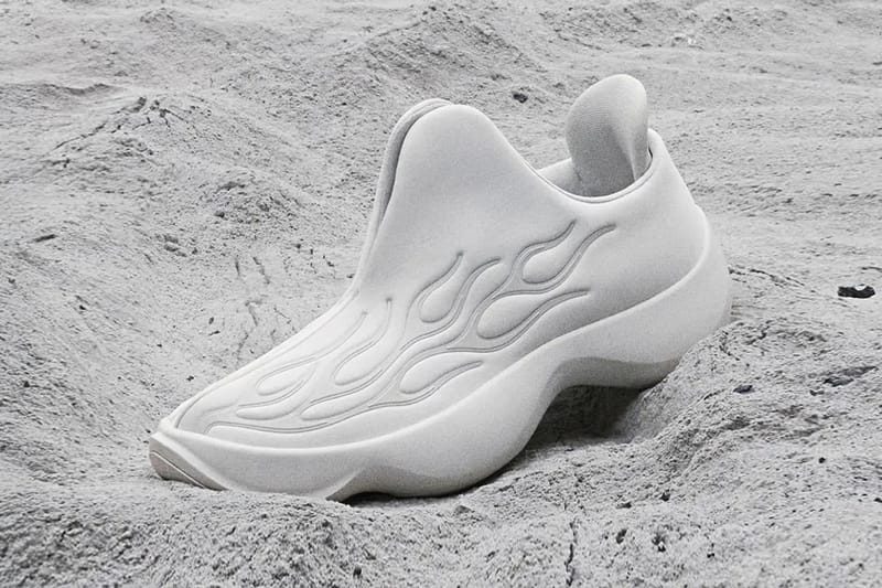 아식스 x 원 오크 록 ‘아식스 원’ 스니커 출시