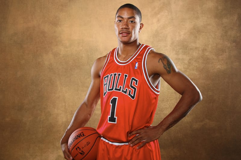 시카고 불스가 데릭 로즈의 등번호 1번을 영구 결번했다