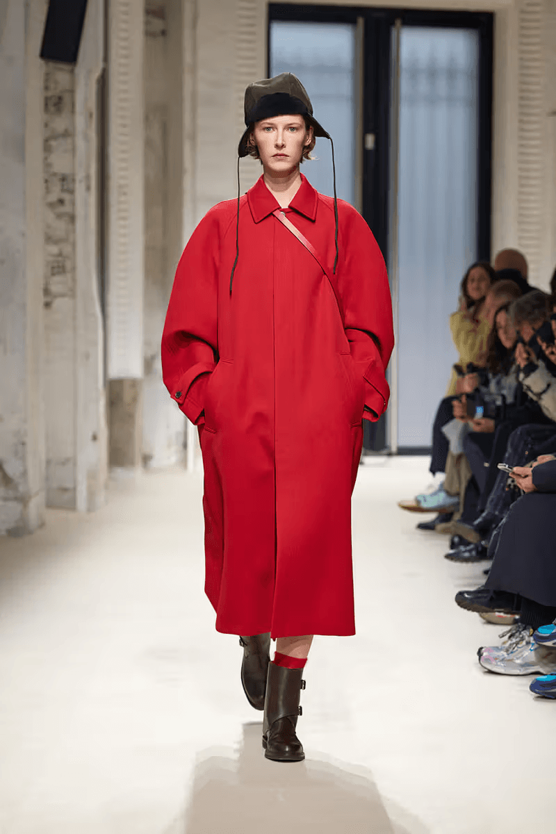 오라리 2025 FW 컬렉션 공개