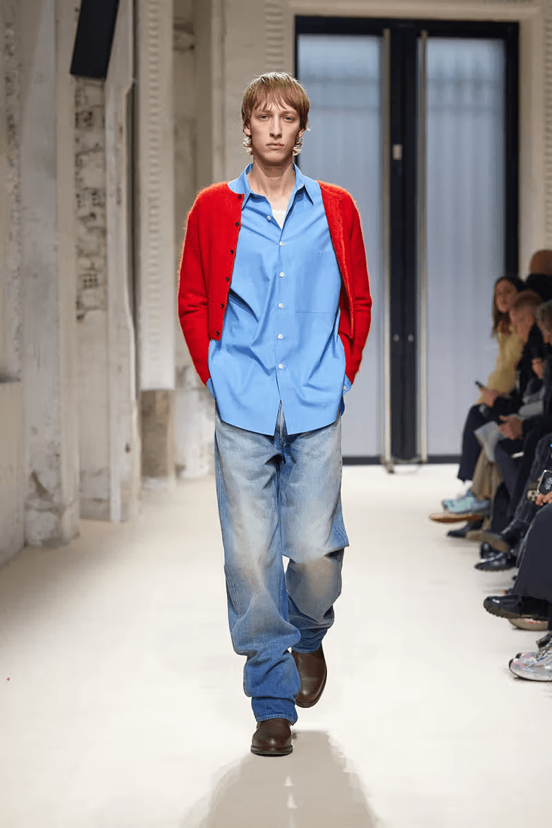 오라리 2025 FW 컬렉션 공개