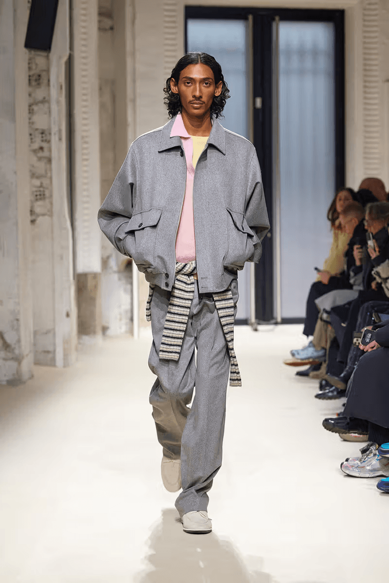 오라리 2025 FW 컬렉션 공개