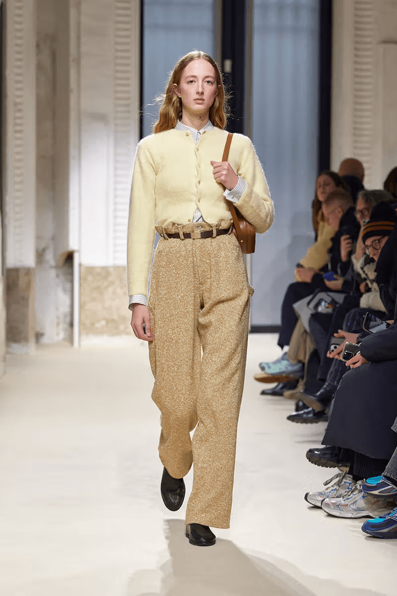 오라리 2025 FW 컬렉션 공개