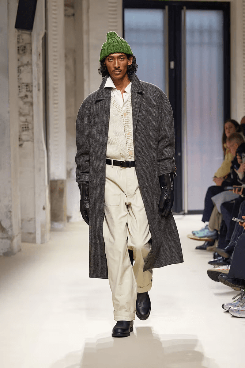 오라리 2025 FW 컬렉션 공개