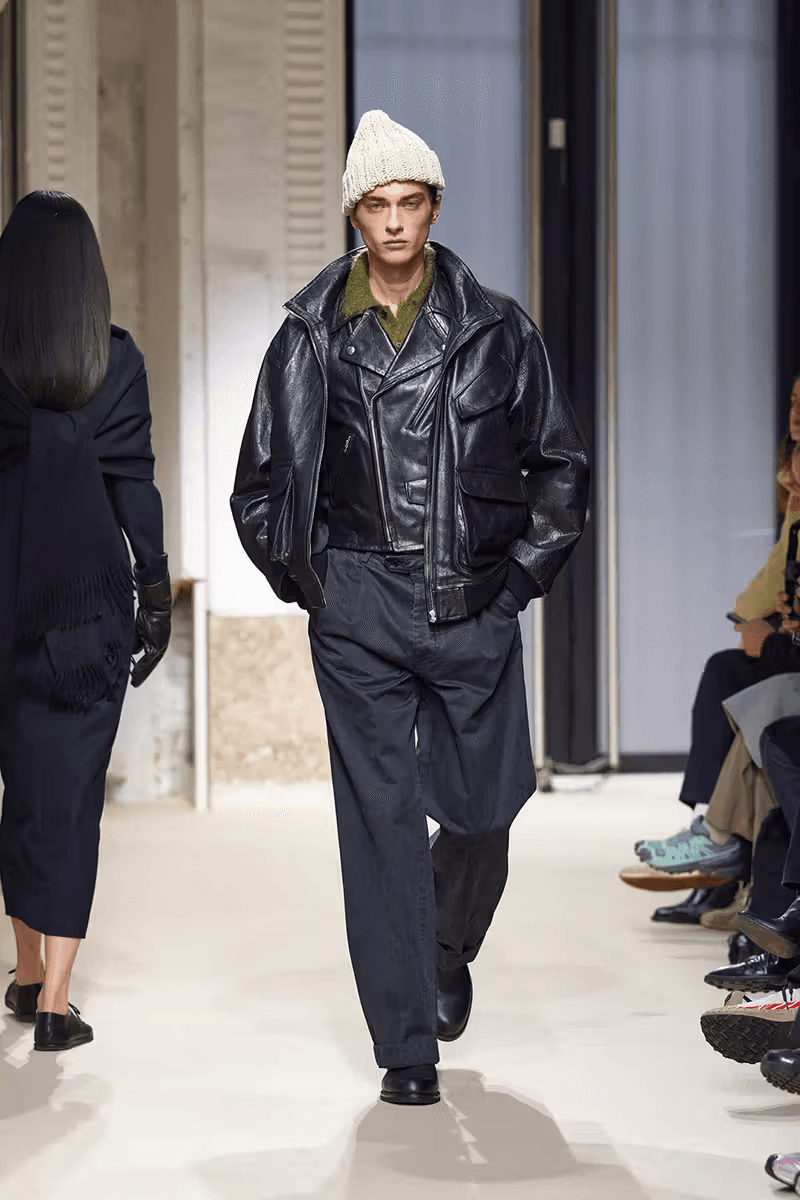 오라리 2025 FW 컬렉션 공개