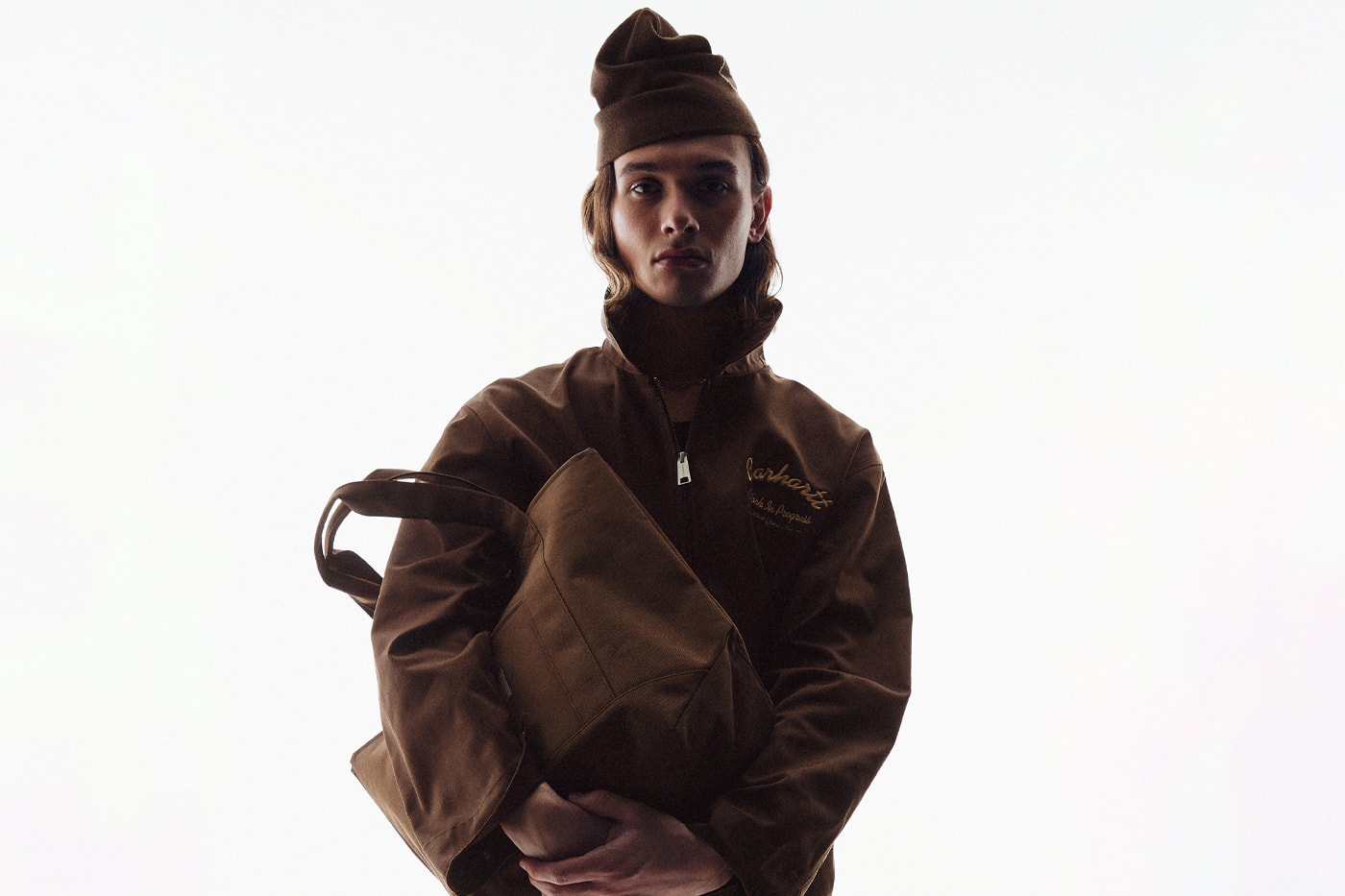 칼하트 WIP, 2025 SS 컬렉션 룩북 공개