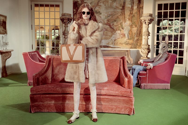 발렌티노 2025 봄, 여름 ‘파비옹 데 폴리’ 캠페인 공개