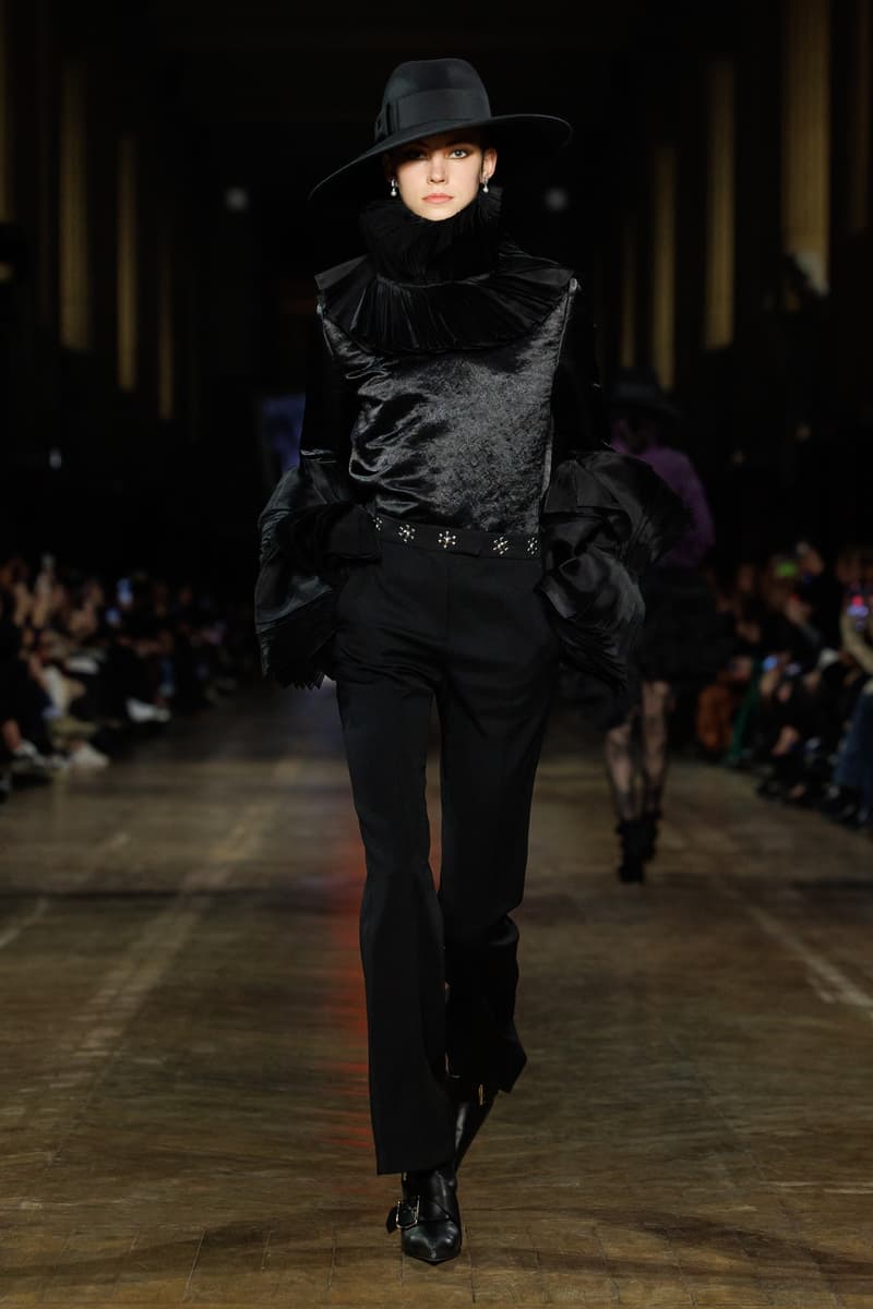 댄디즘의 재해석, 맥퀸 2025 가을, 겨울 컬렉션 alexander mcqueen 알렉산더 맥퀸