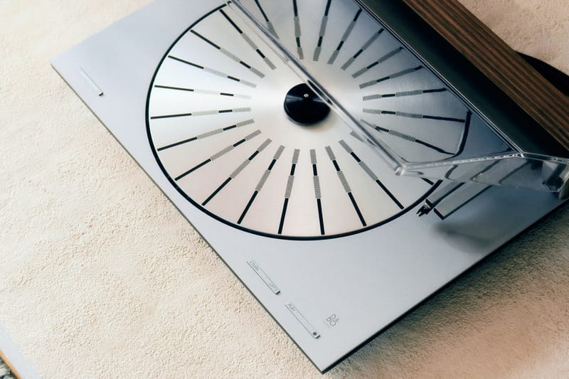 뱅앤올룹슨, 1985년 바이닐 플레이어를 재현한 베오시스템 3000c 출시