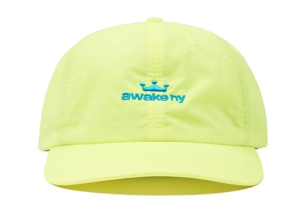 어웨이크 NY 2025 여름 컬렉션 공개