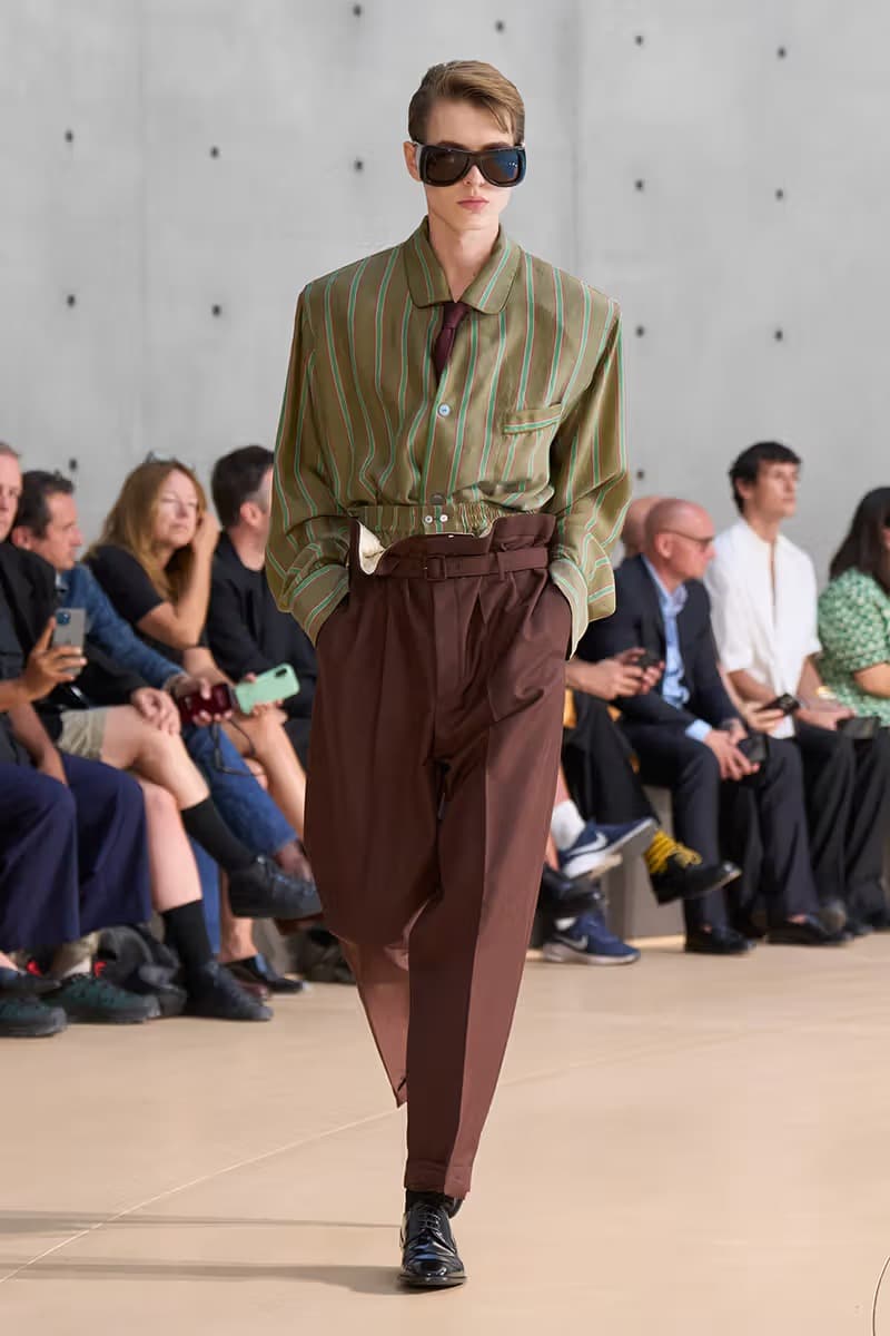 생 로랑 26 SS 남성복 컬렉션 공개