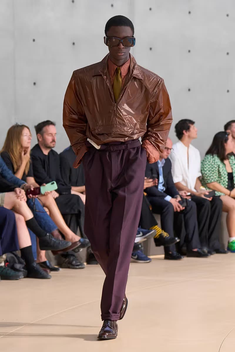 생 로랑 26 SS 남성복 컬렉션 공개