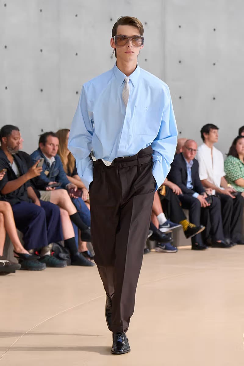 생 로랑 26 SS 남성복 컬렉션 공개