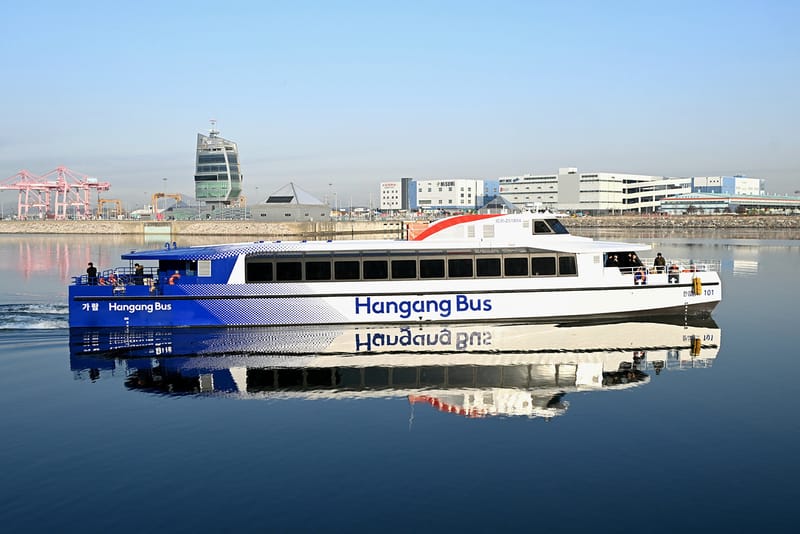 서울시, 한강버스 운항 한 달간 중단한다