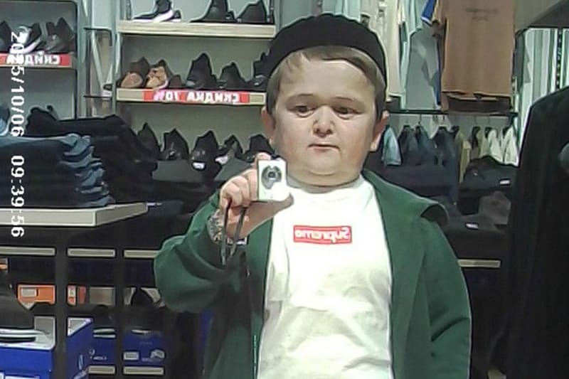 업데이트: 슈프림 2025 FW ‘디지털 카메라 키체인’ 출시일 공개