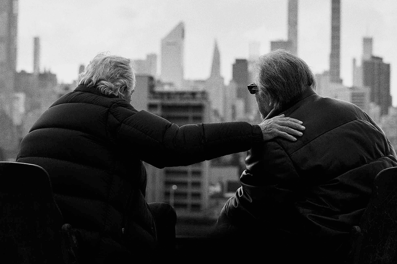 몽클레르의 새로운 캠페인 ‘워머 투게더’ 공개