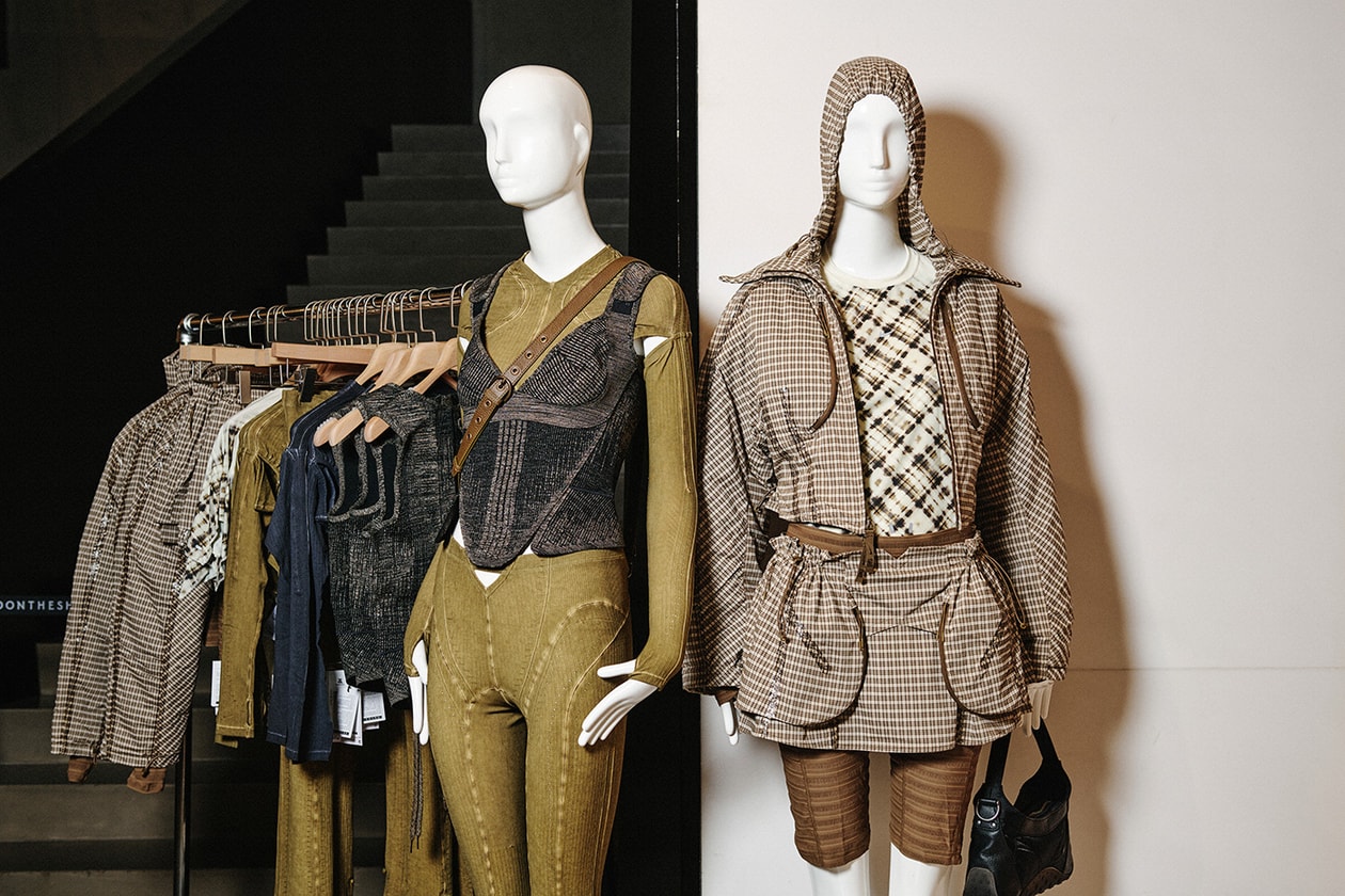 노울스 디렉터 인터뷰: “우리가 말하고 싶었던 건, 여성의 새로운 힘이에요.”