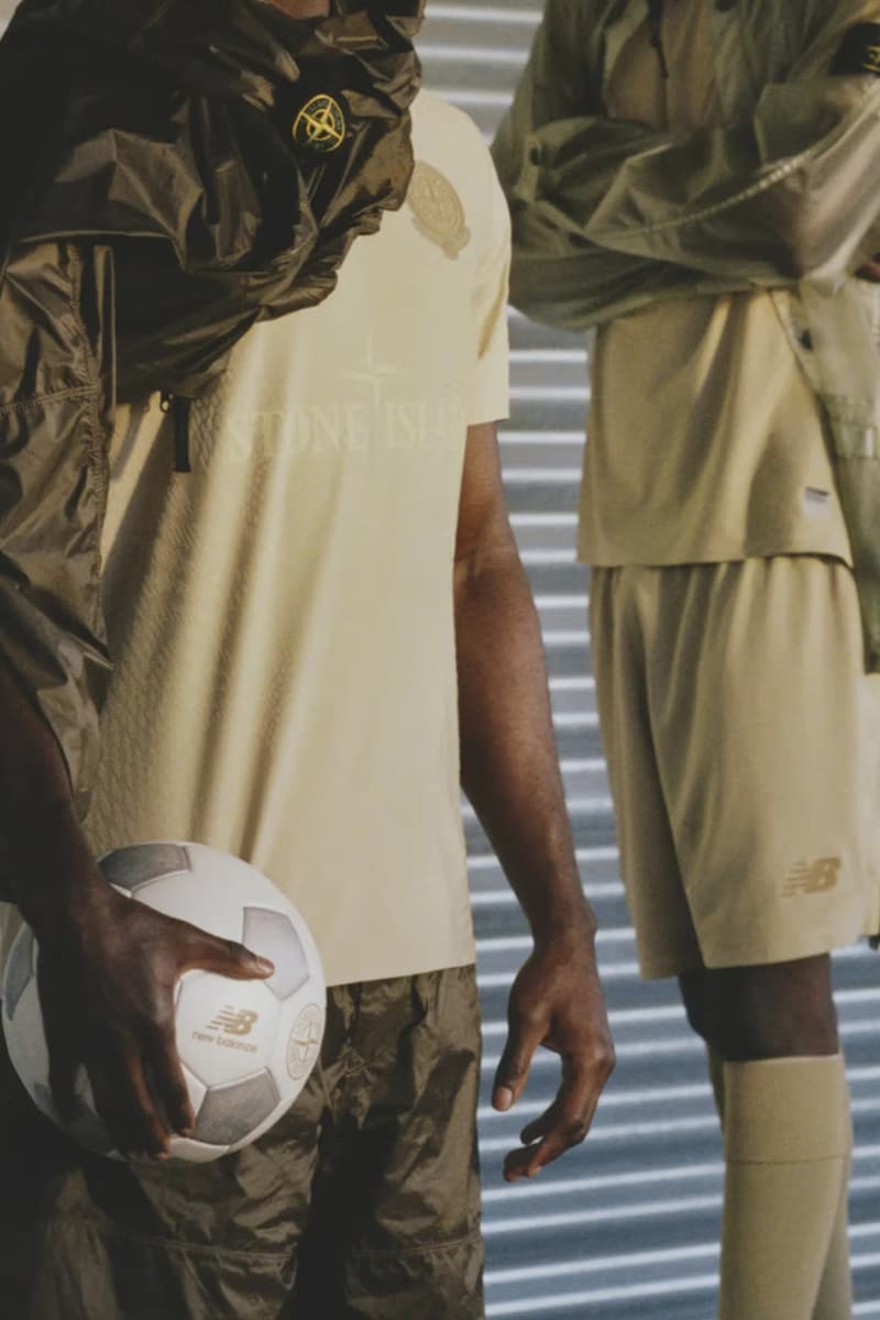 스톤 아일랜드 × 뉴발란스, 풋볼 스파이크 및 풋볼 키트 공개
