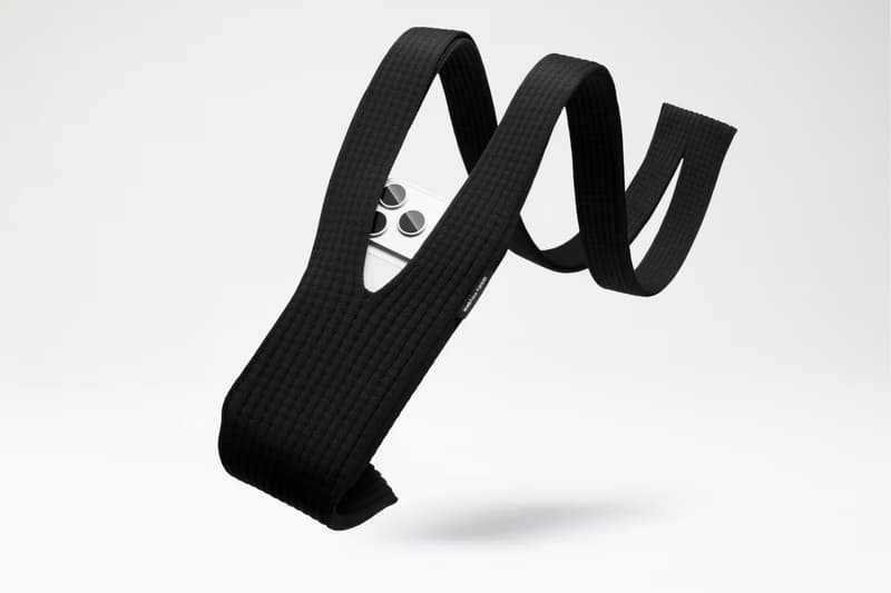 이세이 미야케 x 애플 협업 ‘아이폰 포켓’ 출시