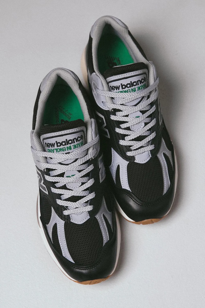 업 데어 x 뉴발란스 991v2 공개