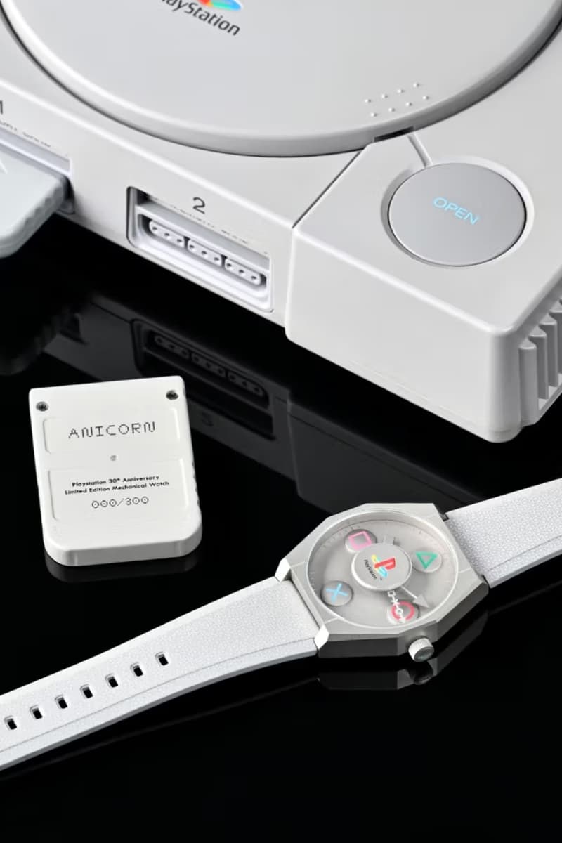 플레이스테이션 x 애니콘 협업 워치 출시 정보