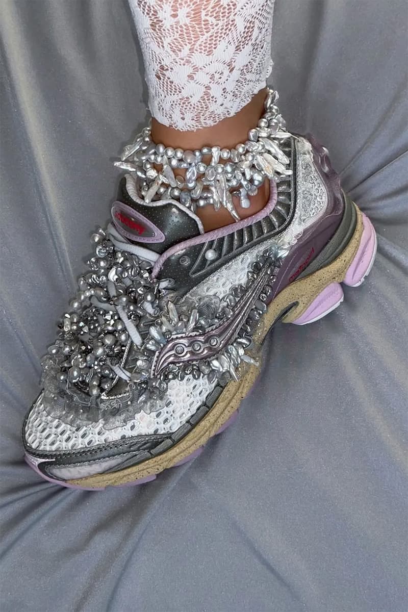 메타걸이 커스텀한 써코니 ‘Daughter of the Moon’ 공개