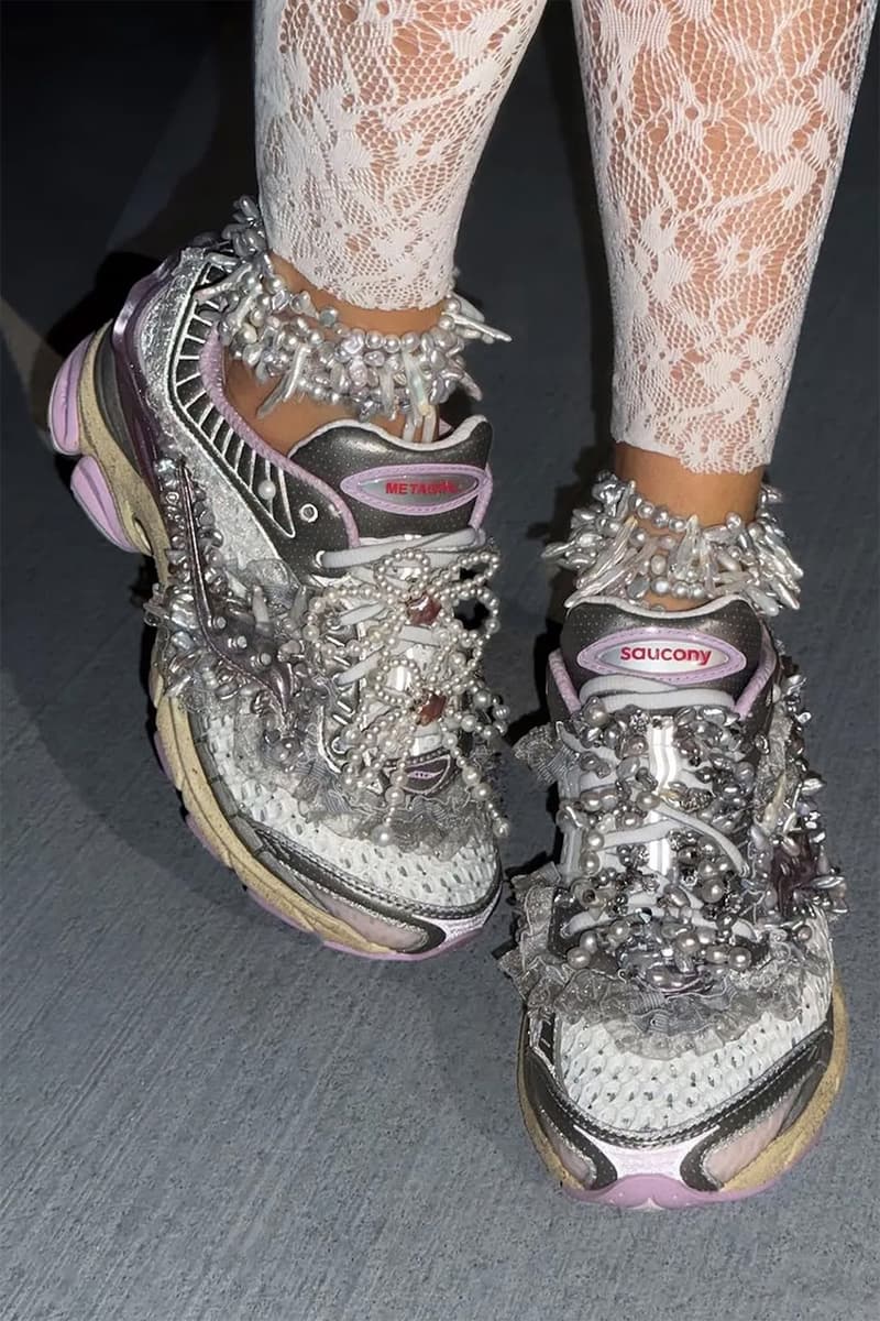 메타걸이 커스텀한 써코니 ‘Daughter of the Moon’ 공개