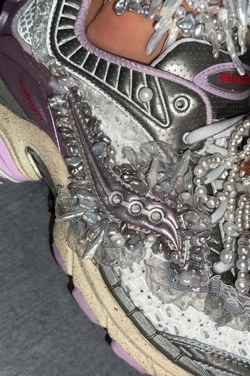 메타걸이 커스텀한 써코니 ‘Daughter of the Moon’ 공개