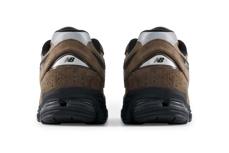 뉴발란스 2002R 새로운 컬러 ‘브라운/블랙’ 공개