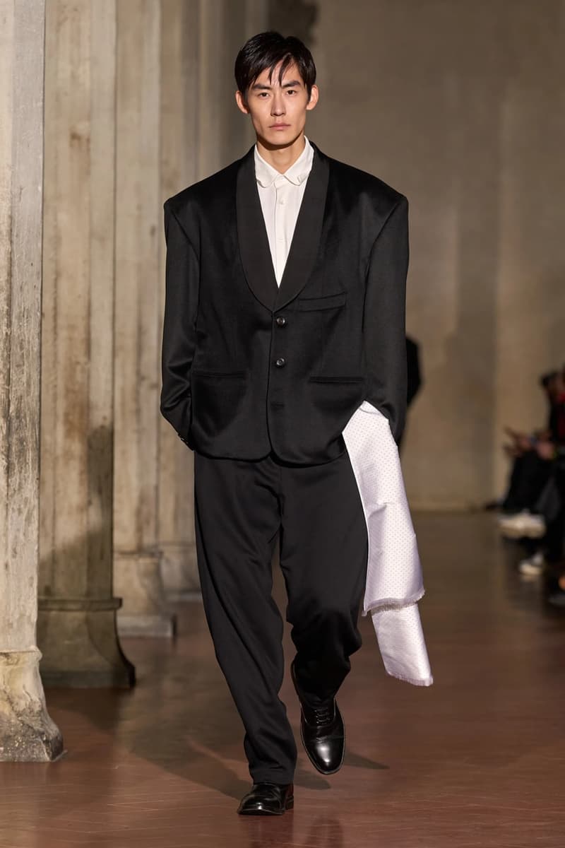 소시오츠키 x 아식스 협업 피티워모 컬렉션