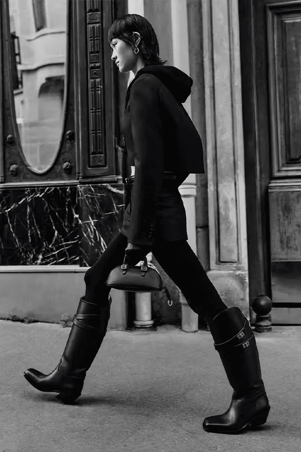 발렌시아가 2026년 가을, 겨울 컬렉션 공개