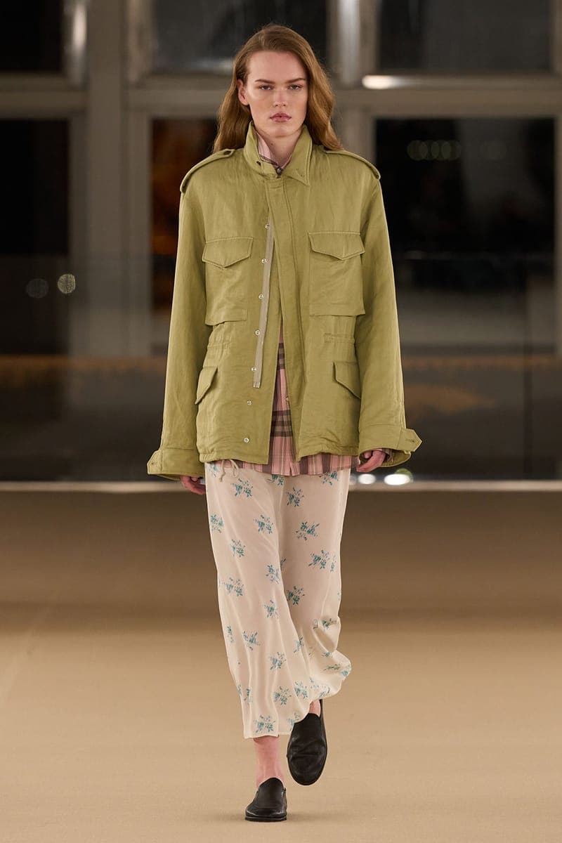 오라리 2026 FW 컬렉션 공개