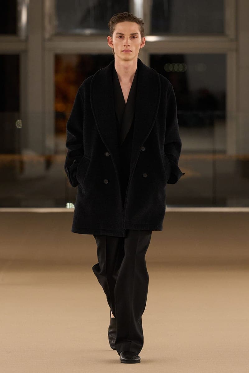 오라리 2026 FW 컬렉션 공개