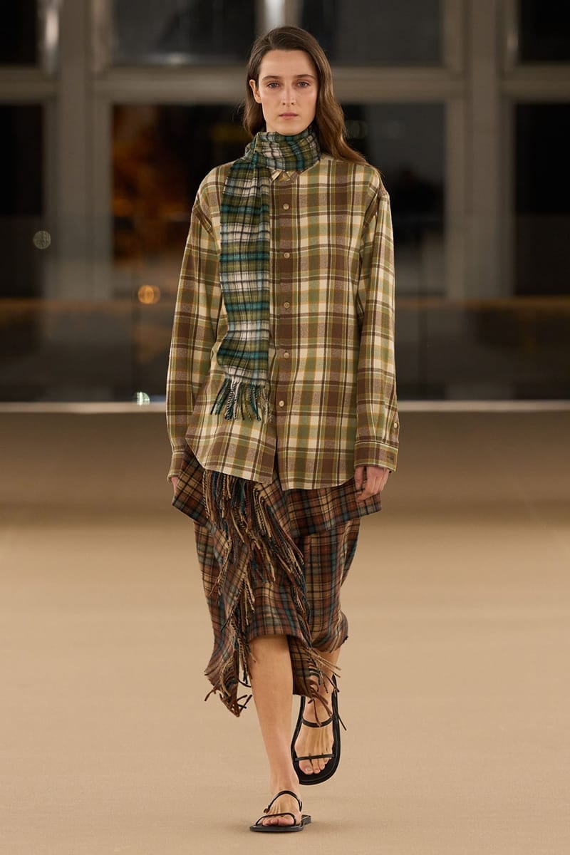 오라리 2026 FW 컬렉션 공개