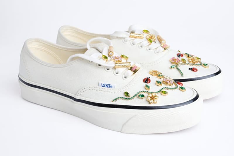 SZA x 반스 커스텀 ‘VanSZA’ 스니커 공개