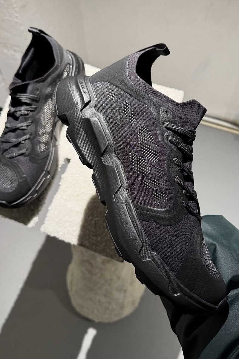 포스트 아카이브 팩션 x 온 마지막 스니커 공개