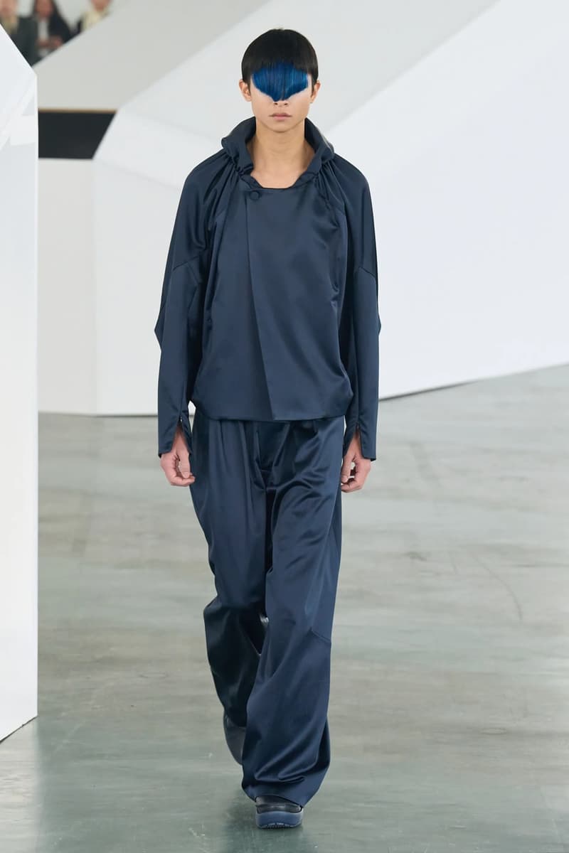 키코 코스타디노브 2026 FW 남성복 컬렉션 공개