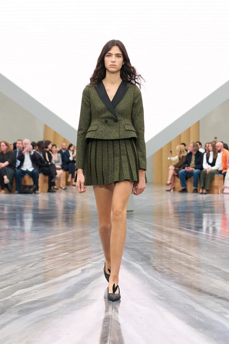 조나단 앤더슨의 디올 2026 오트 쿠튀르 컬렉션 공개