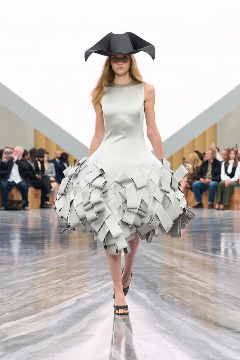 조나단 앤더슨의 디올 2026 오트 쿠튀르 컬렉션 공개