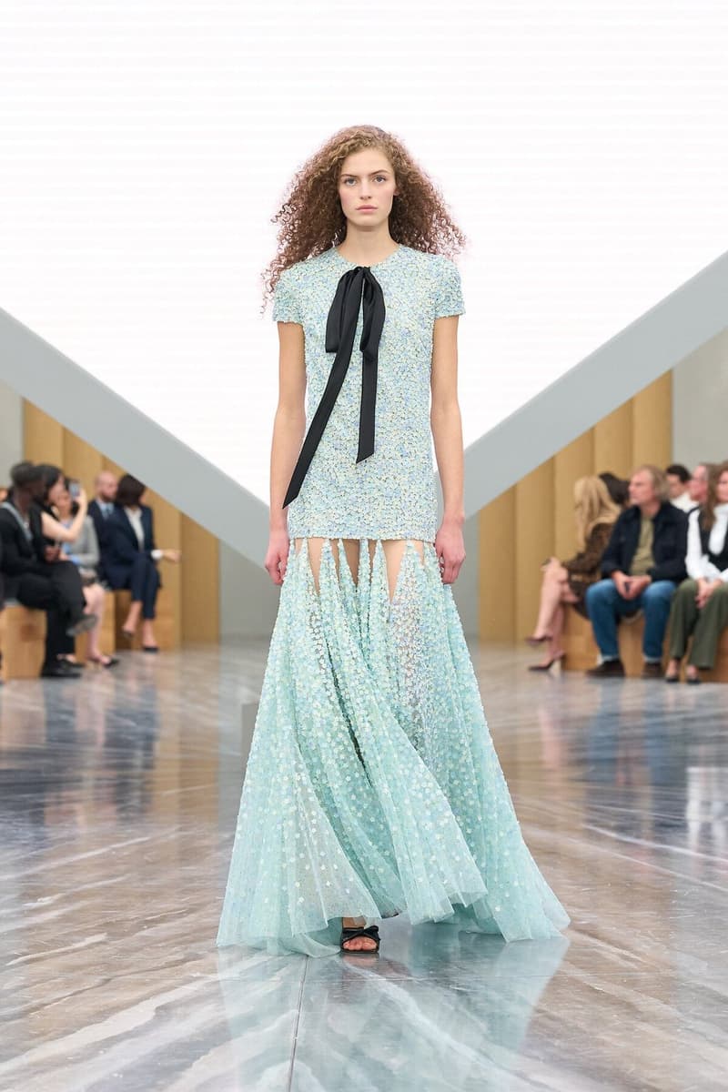 조나단 앤더슨의 디올 2026 오트 쿠튀르 컬렉션 공개