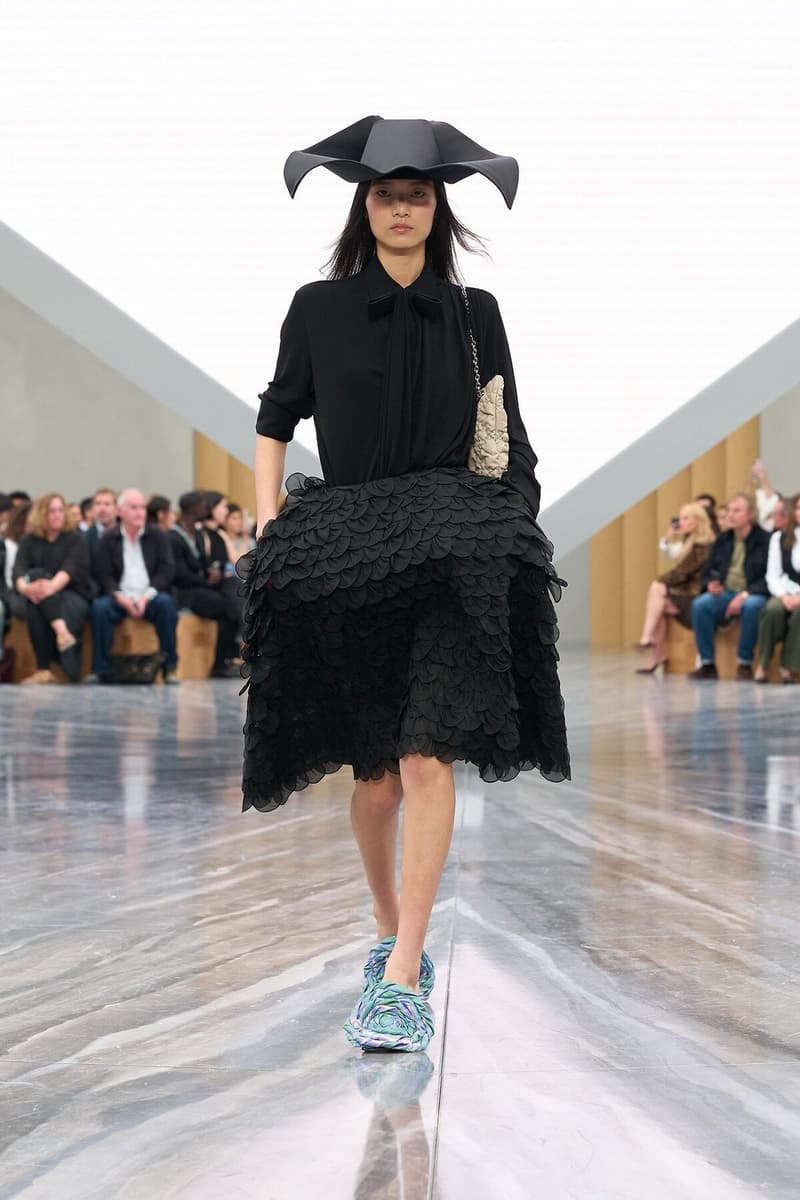 조나단 앤더슨의 디올 2026 오트 쿠튀르 컬렉션 공개