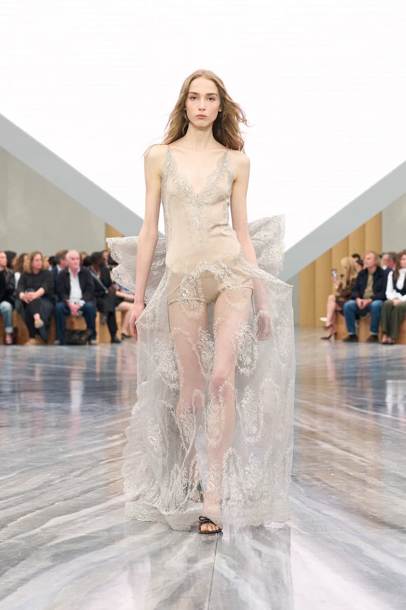 조나단 앤더슨의 디올 2026 오트 쿠튀르 컬렉션 공개