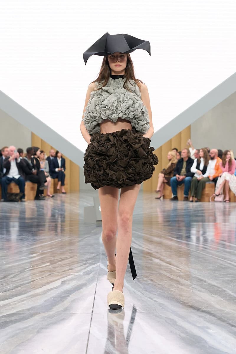 조나단 앤더슨의 디올 2026 오트 쿠튀르 컬렉션 공개