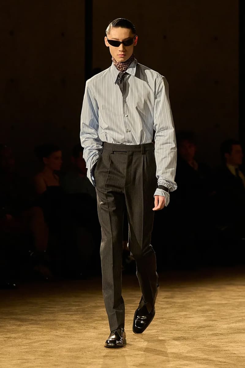 생 로랑 by 안토니 바카렐로 2026 FW 컬렉션 공개