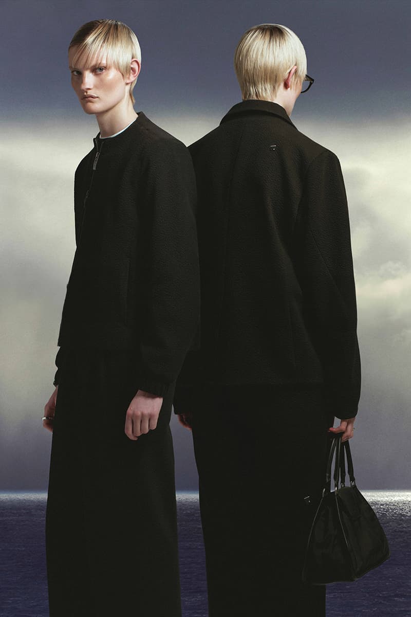 아더에러가 신규 라인 ‘에센스’를 론칭했다