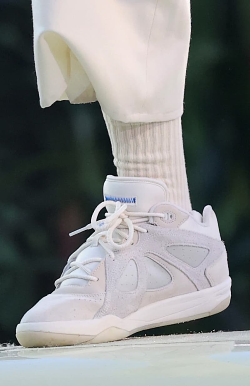 배드 버니, 미공개 컬러 ‘배드보 1.0 레질리언스’ 공개