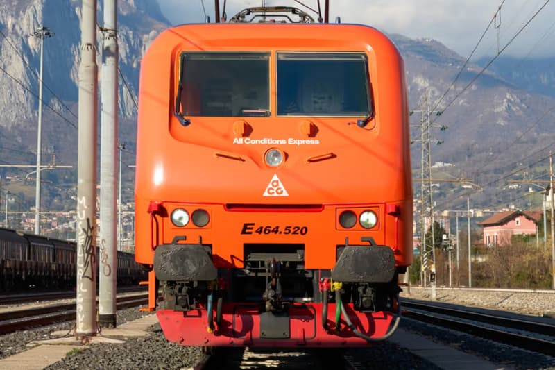 나이키 ACG, 열차를 개조한 이동식 베이스캠프 ‘올 컨디션스 익스프레스’ 공개