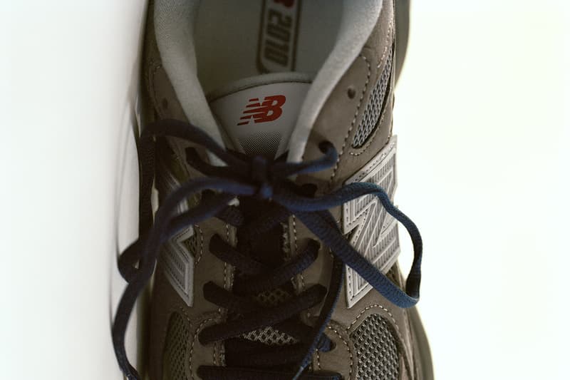 카키스 x 뉴발란스 앱졸브 ‘2010 데이 투어’ 공개