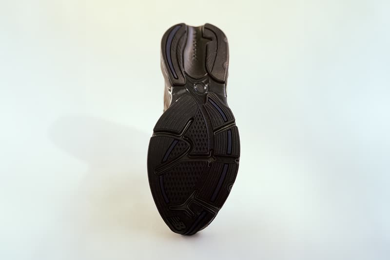 카키스 x 뉴발란스 앱졸브 ‘2010 데이 투어’ 공개