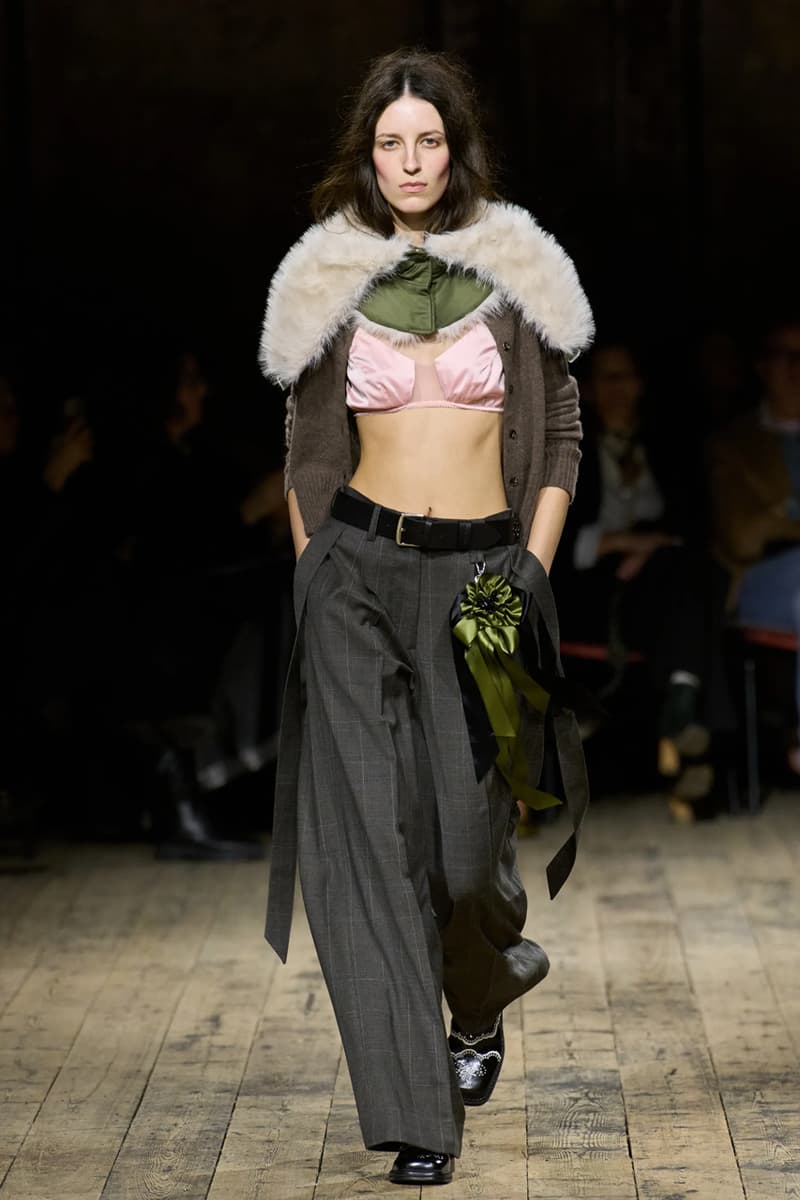 시몬 로샤 2026 가을 컬렉션 공개